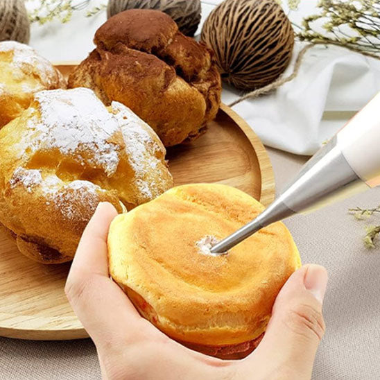 choux patisserie remplit creme avec douille patisserie