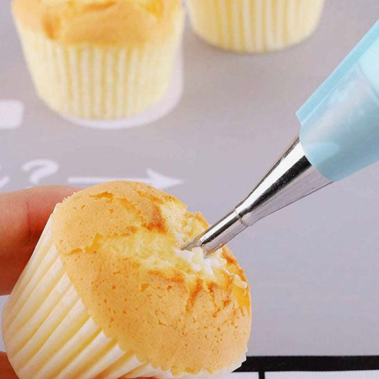 creme dans muffin avec douille patisserie