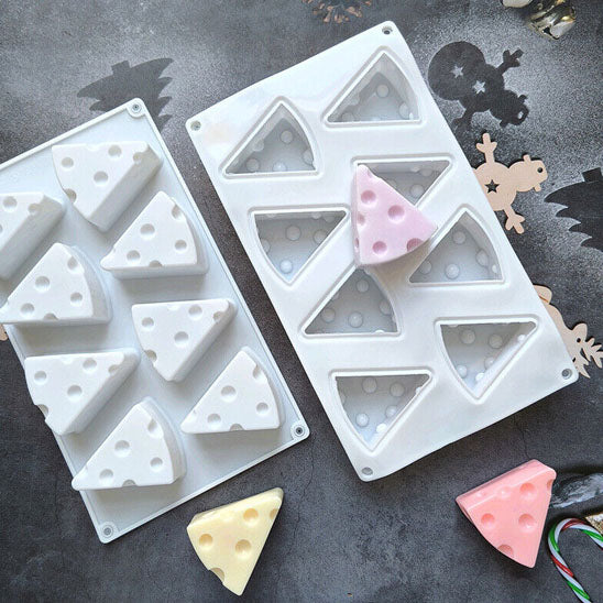 deux moules silicone forme fromage