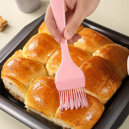 nappage pain avec spatule rose