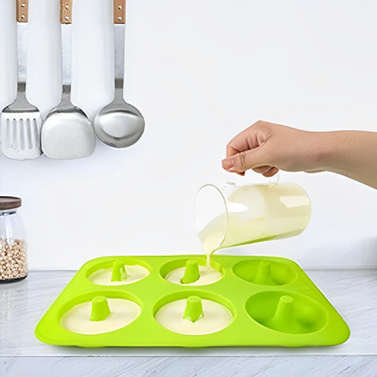 preparation patisserie dans moules silicone couleur vert