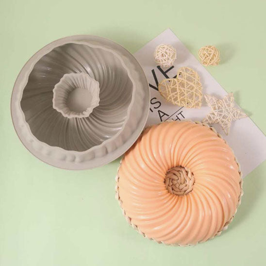 realisation gateau couleur saumon par moule a gateau spirale