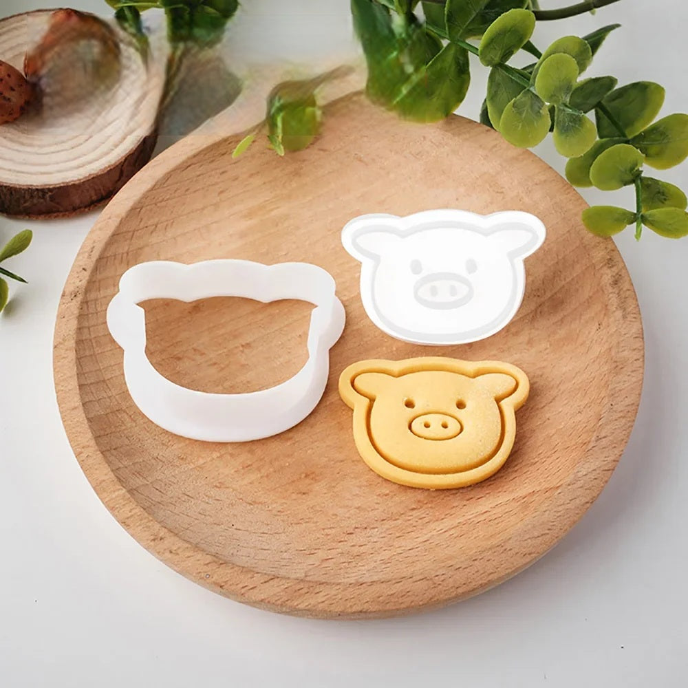 Emporte piece pour patisserie avec biscuit forme cochon
