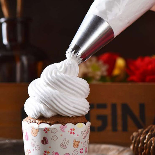 creme patisserie sur muffin avec douille patisserie
