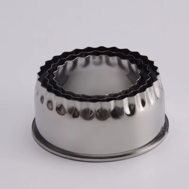 Emporte pièce rond dentelés emboités 