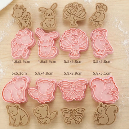 ensemble Emporte Piece pour Biscuit sur table bois 