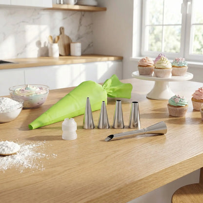 Poche a douille et embout sur table en bois