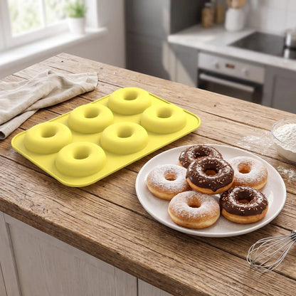 Moule pour Donuts sur table bois avec donuts 