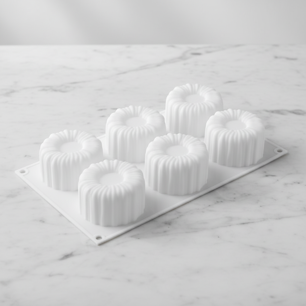 Moules entremets sur table de cuisine en marbre 