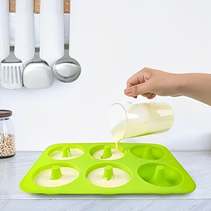 preparation patisserie dans moules silicone couleur vert