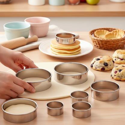 Emporte pieces ronds sur table bois avec ingrédient
