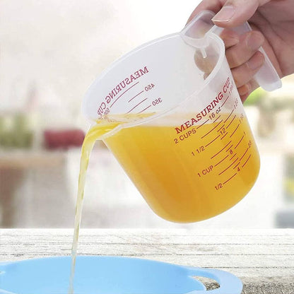 versement jus avec verre doseur